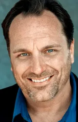 Кристофер Дж. Буззел